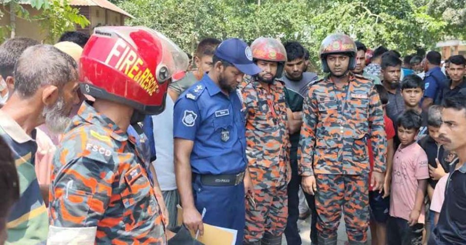 https://channelbangladeshtv.daily-bangladeshmirror.com/post/%E0%A6%AC%E0%A6%BE%E0%A6%B8%E0%A6%AE%E0%A7%8B%E0%A6%9F%E0%A6%B0%E0%A6%B8%E0%A6%BE%E0%A6%87%E0%A6%95%E0%A7%87%E0%A6%B2-%E0%A6%B8%E0%A6%82%E0%A6%98%E0%A6%B0%E0%A7%8D%E0%A6%B7%E0%A7%87-%E0%A6%AA%E0%A7%8D%E0%A6%B0%E0%A6%BE%E0%A6%A3-%E0%A6%97%E0%A7%87%E0%A6%B2-%E0%A6%8F%E0%A6%95%E0%A6%9C%E0%A6%A8%E0%A7%87%E0%A6%B0